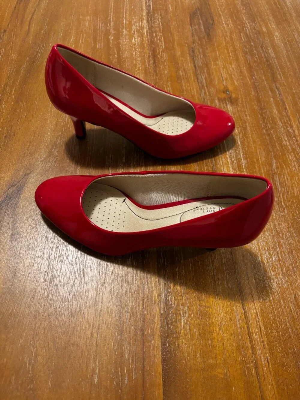LifeStride Soft System Red Patent Leather Low Kitten Heel Pumps Shoes 6.5